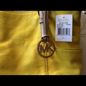 MICHAEL KORS UNIQUE JET SET TOTE